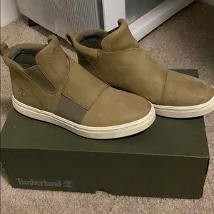 • Olive Timberlands •